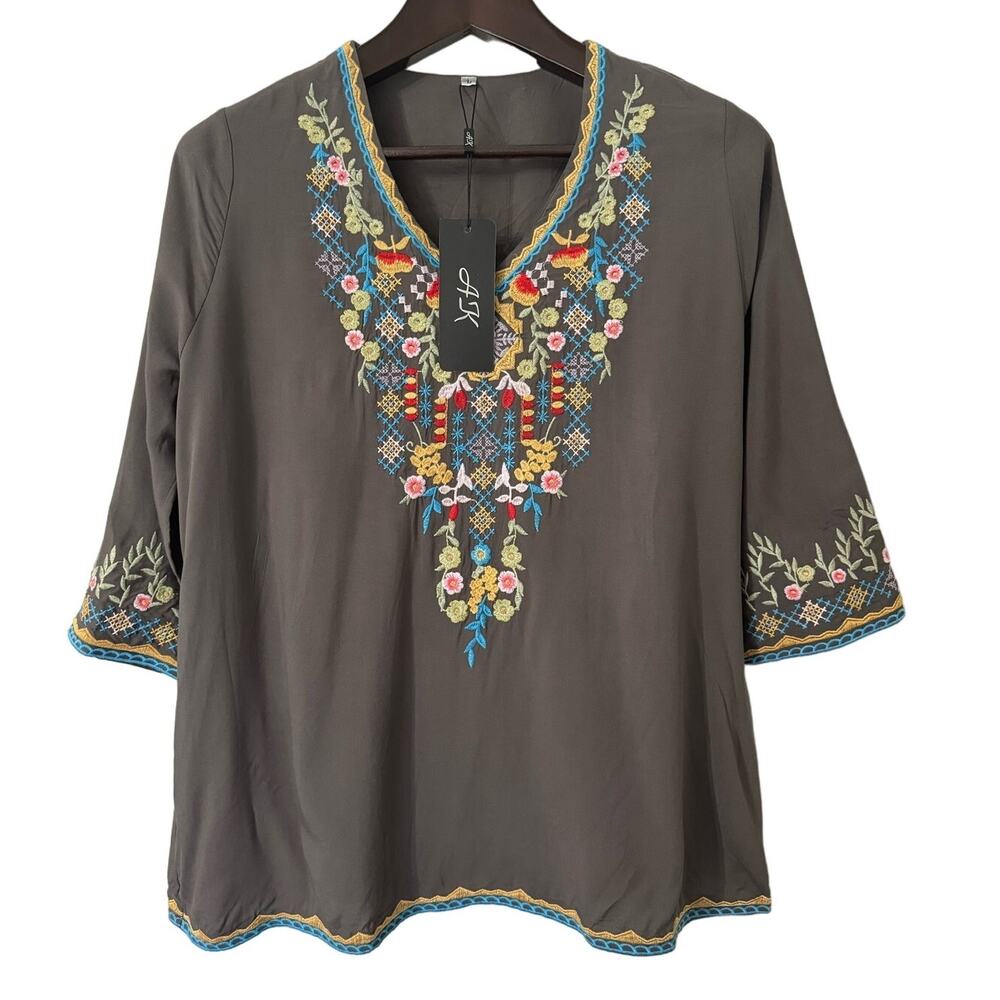 AK Floral Embroidered Gray 3/4 Shirt Shirt‎ Size Large NWT